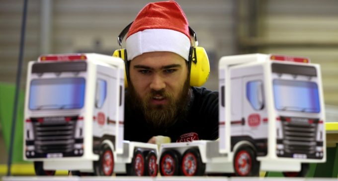 Apprentice Carpenters Spreading Christmas Cheer to Children in Need